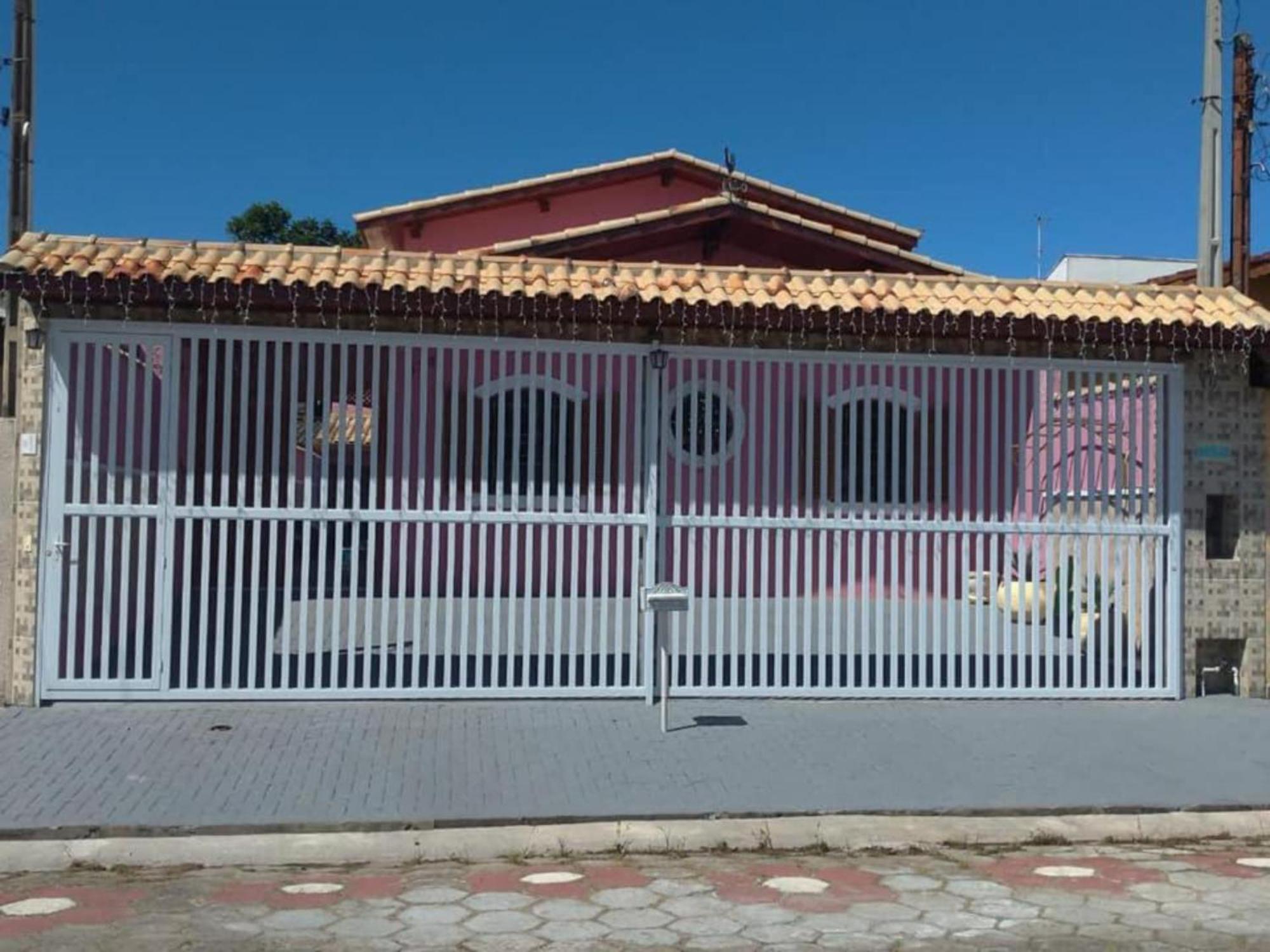 Casa Rosa De Peruibe - Casa De Temporada 3 Dormitorios, 10 Hospedes, Piscina, Wi-Fi, Netflix, 800 Metros Da Praia Buitenkant foto